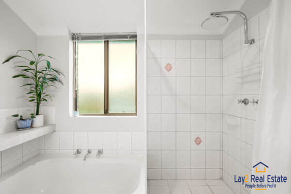 5B-Ninth-Ave-Maylands-WA-bathroom-image-2.-Property-for-sale-by-Lay2-Real-Estate