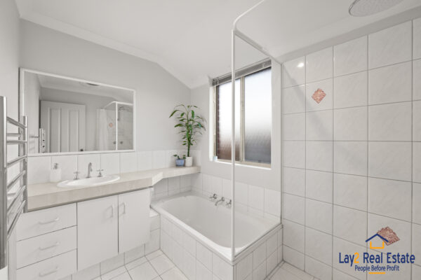 75B-Ninth-Ave-Maylands-WA-bathroom-image.-Property-for-sale-by-Lay2-Real-Estate