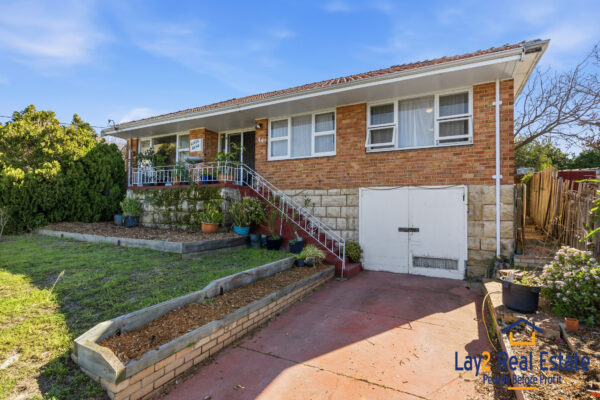 A 1950's Classic on 835sqm Elevated Block!  44 Stone Street, Bayswater WA 6053