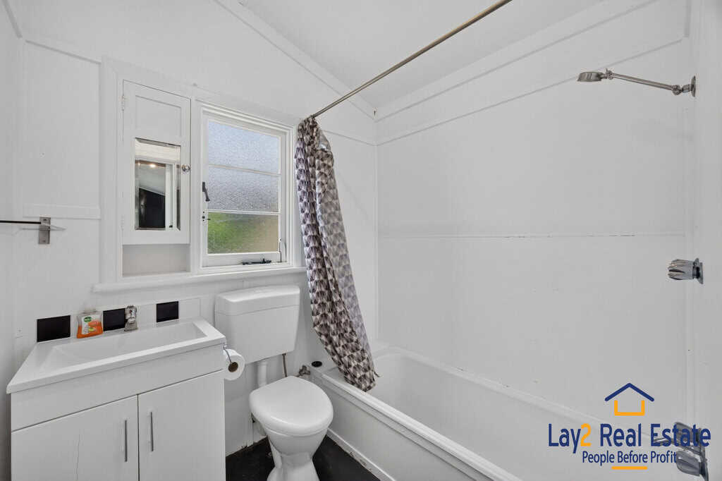 Central Bayswater Full Size Block with FREE house. - Image 16