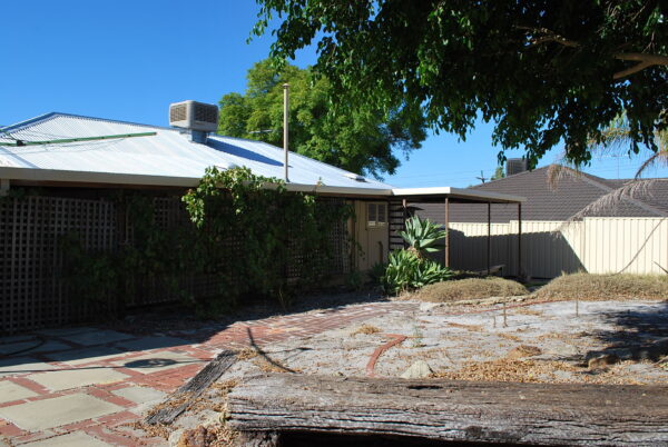 20 Anzac St Bayswater WA 6053 Back yard