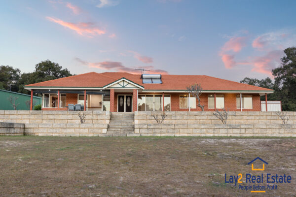 Embrace the Acreage Lifestyle - 137 Bonita Road, Bullsbrook WA 6084 - Image 4