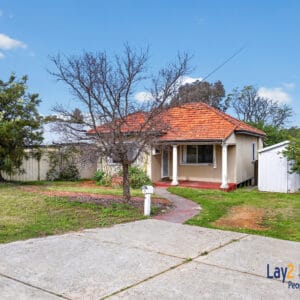 Central Bayswater Full Size Block Opportunity With 1950s Cottage.