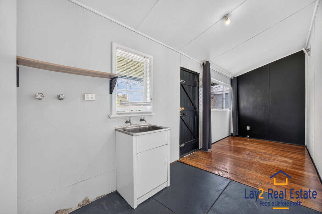 Central Bayswater Full Size Block with FREE house. - Image 21