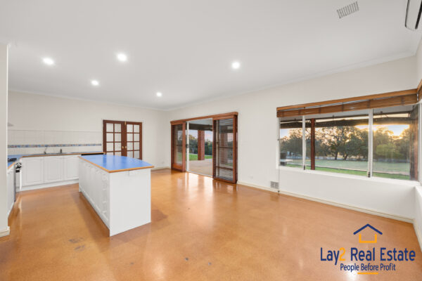 Embrace the Acreage Lifestyle - 137 Bonita Road, Bullsbrook WA 6084 - Image 9