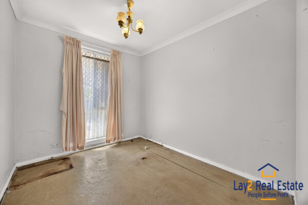 Just 250m to Bayswater Train Station - 121 Whatley Crescent Bayswater WA 6053 - Image 6