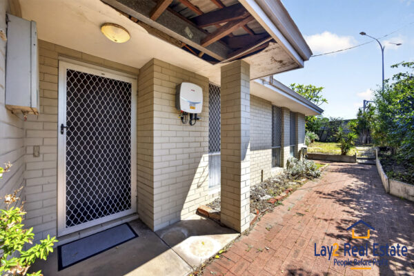 Just 250m to Bayswater Train Station - 121 Whatley Crescent Bayswater WA 6053 - Image 3
