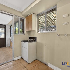 Just 250m to Bayswater Train Station - 121 Whatley Crescent Bayswater WA 6053 - Image 14
