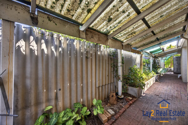 Just 250m to Bayswater Train Station - 121 Whatley Crescent Bayswater WA 6053 - Image 22