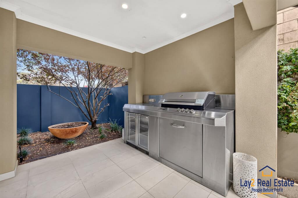 Luxury Custom Built Home For Sale. 60 Shaftesbury Ave Bayswater WA 6053. - Image 21