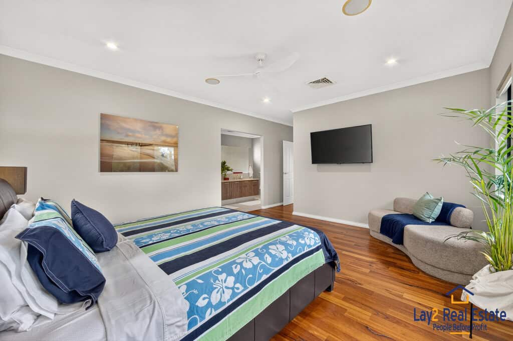 Luxury Custom Built Home For Sale. 60 Shaftesbury Ave Bayswater WA 6053. - Image 23