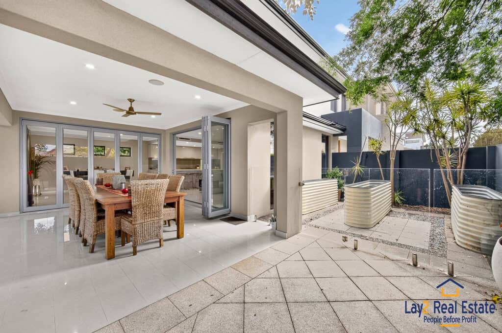 Luxury Custom Built Home For Sale. 60 Shaftesbury Ave Bayswater WA 6053. - Image 19