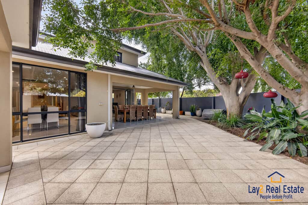 Luxury Custom Built Home For Sale. 60 Shaftesbury Ave Bayswater WA 6053. - Image 34