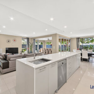 Luxury Custom Built Home For Sale. 60 Shaftesbury Ave Bayswater WA 6053. - Image 6