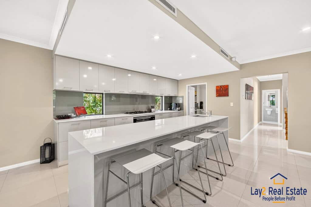 Luxury Custom Built Home For Sale. 60 Shaftesbury Ave Bayswater WA 6053. - Image 5