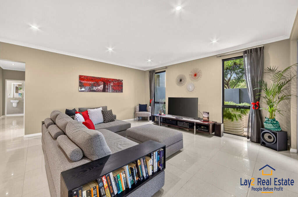 Luxury Custom Built Home For Sale. 60 Shaftesbury Ave Bayswater WA 6053. - Image 12
