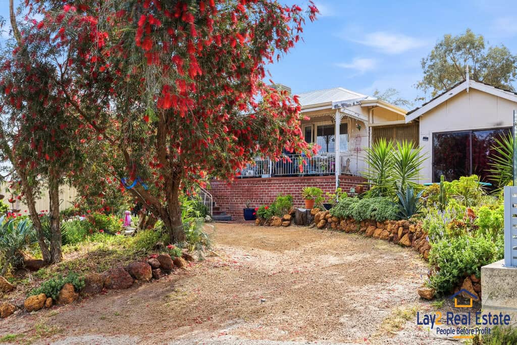 Endless Possibilities on 723 sqm of Elevated Land - Image 18