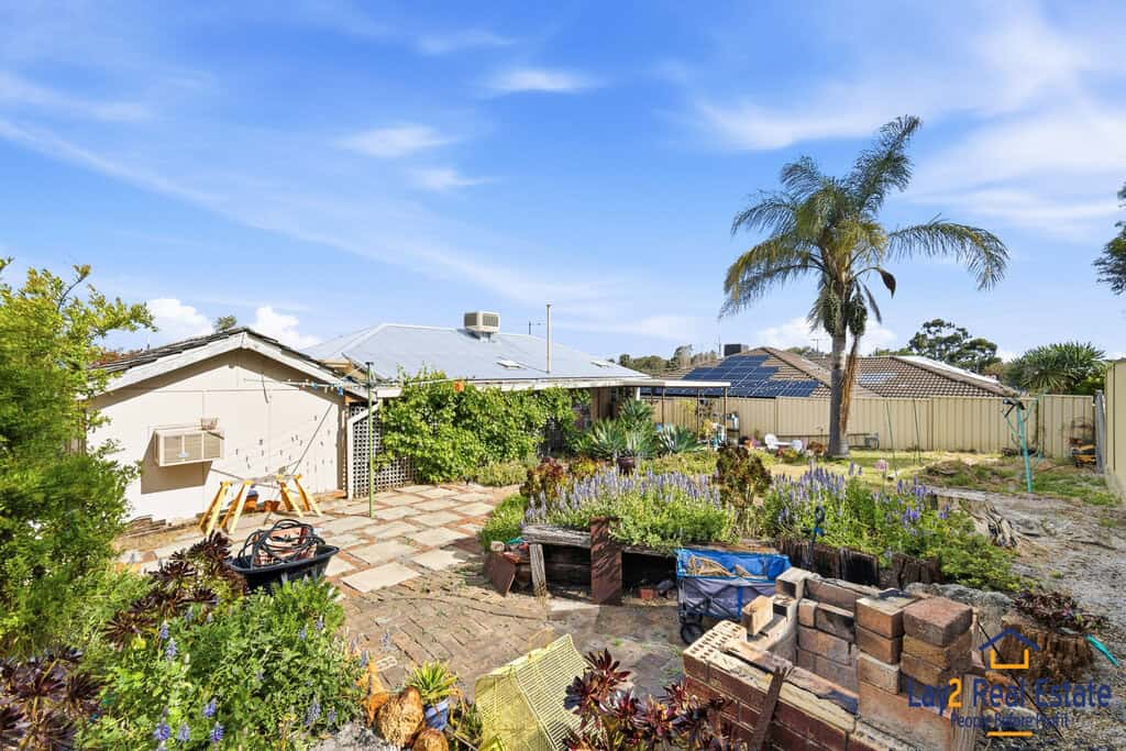 Endless Possibilities on 723 sqm of Elevated Land - Image 20