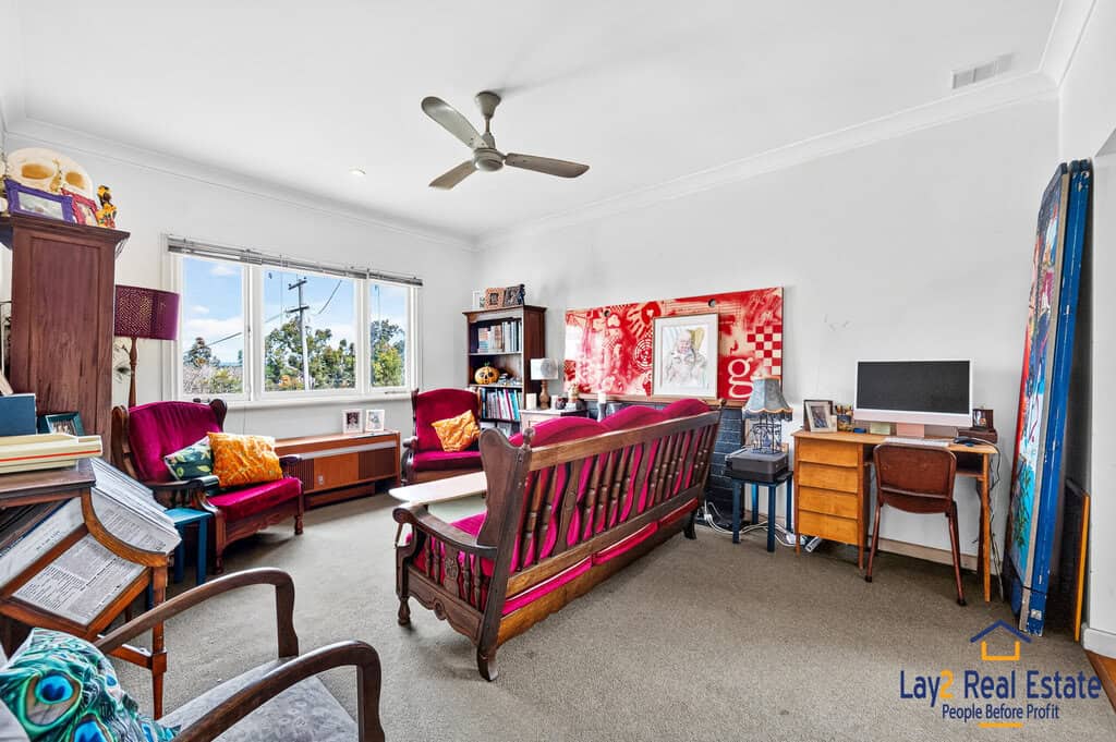 Endless Possibilities on 723 sqm of Elevated Land - Image 3