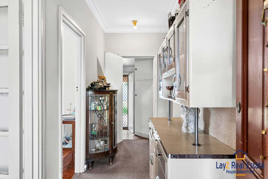 Endless Possibilities on 723 sqm of Elevated Land - Image 12